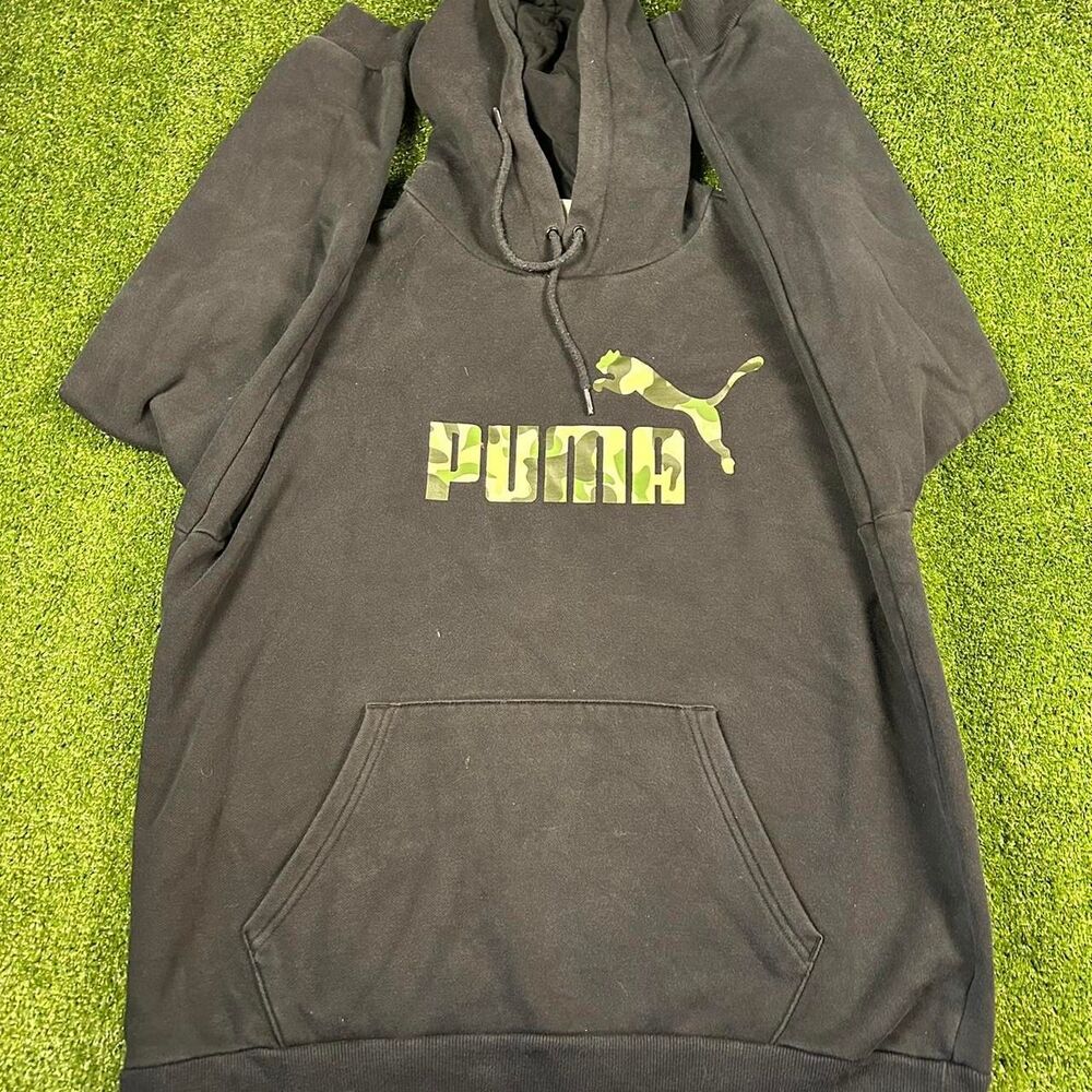 Puma Men's Navy and Black Hoodie